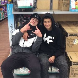 Meet your Posher, Henry